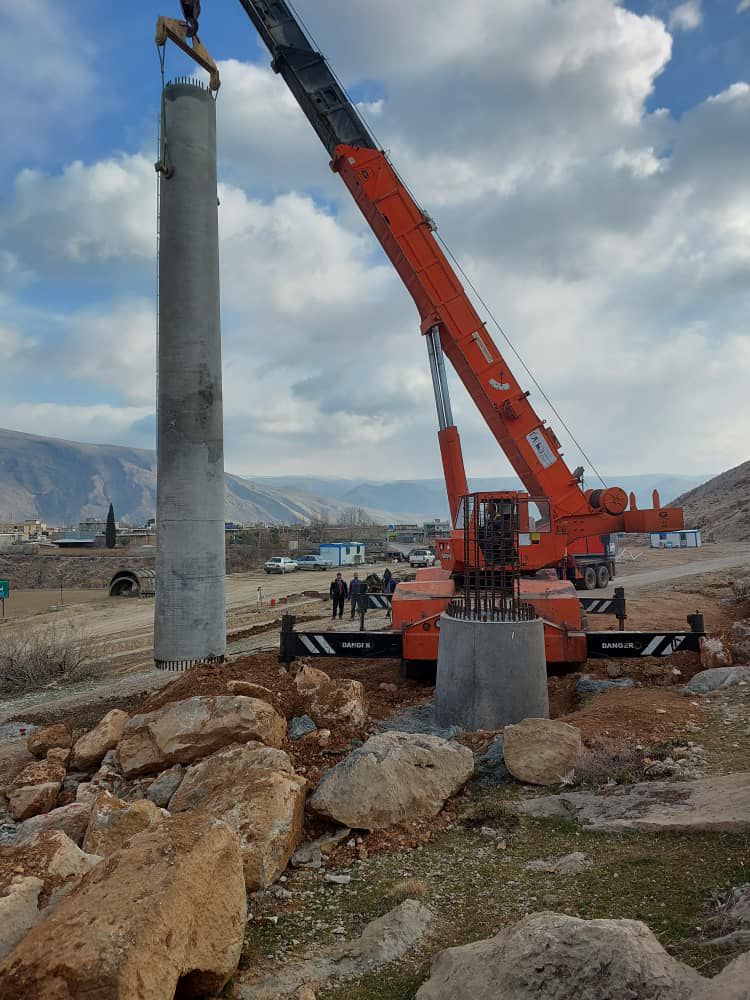 گزارش تصویری از ادامه عمليات احداث پروژه “خط انتقال ۶۶ کیلوولت بیدگل،پمپاژ شماره ۱ واقع در استان فارس شهرستان مرودشت  ” به همت همکاران متخصص و تلاشگر شرکت پارس ساختار به صورت EPC