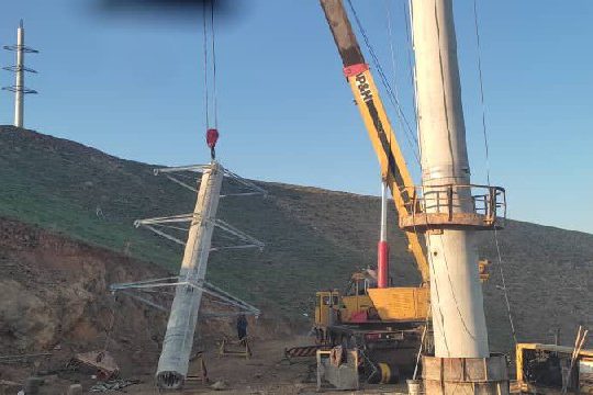 گزارش تصویری از عمليات احداث کامل پروژه “خط انتقال ۶۳ کیلوولت دو مداره سنقر – سطر”