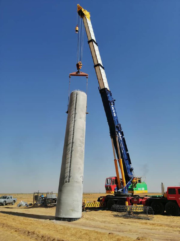 گزارش تصویری از عمليات احداث پروژه “خط انتقال ۴۰۰ کیلوولت دو مداره فولاد فراد – در شهر قروین” به همت همکاران متخصص و تلاشگر شرکت پارس ساختار 📸ارسالی از همکار محترم آقای خانی  💎پارس ساختار نماد تلاش و پویایی