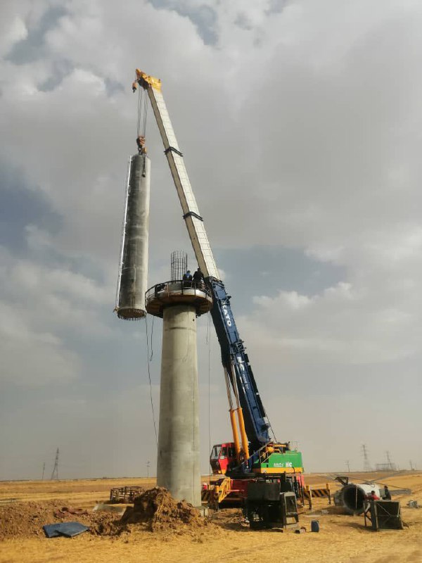 گزارش تصویری از عمليات احداث پروژه “خط انتقال ۴۰۰ کیلوولت دو مداره فولاد فراد – در شهر قروین” به همت همکاران متخصص و تلاشگر شرکت پارس ساختار 📸ارسالی از همکار محترم آقای خانی  💎پارس ساختار نماد تلاش و پویایی