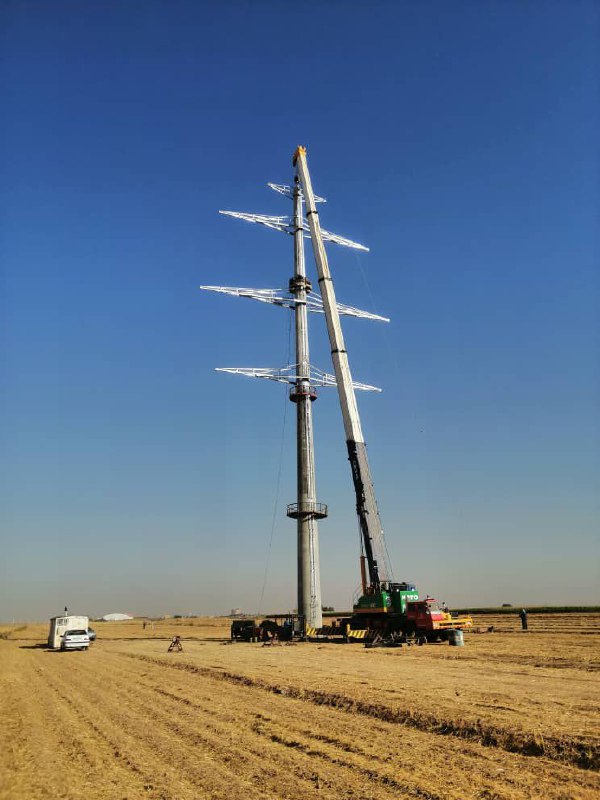 گزارش تصویری از عمليات احداث پروژه “خط انتقال ۴۰۰ کیلوولت دو مداره فولاد فراد – در شهر قروین” به همت همکاران متخصص و تلاشگر شرکت پارس ساختار 📸ارسالی از همکار محترم آقای خانی  💎پارس ساختار نماد تلاش و پویایی