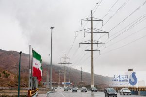 گزارش تصویری از خط ۱۳۲ کیلوولت در یک روز بارانی اتوبان پاسداران تبریز به عنوان رینک شمالی تبریز با استفاده از دکل های تک پایه خود ایستای بتنی پارس ساختار /سری دوم