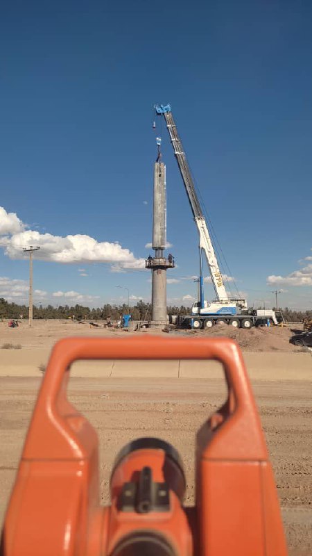 گزارش تصویری از ادامه عمليات احداث پروژه “خط دو و چهار مداره ۴۰۰/۶۳ کیلوولت نیروگاه شهید منتظری به پست امیرکبیر اصفهان ” به همت همکاران متخصص و تلاشگر شرکت پارس ساختار   💎پارس ساختار نماد تلاش و پویایی