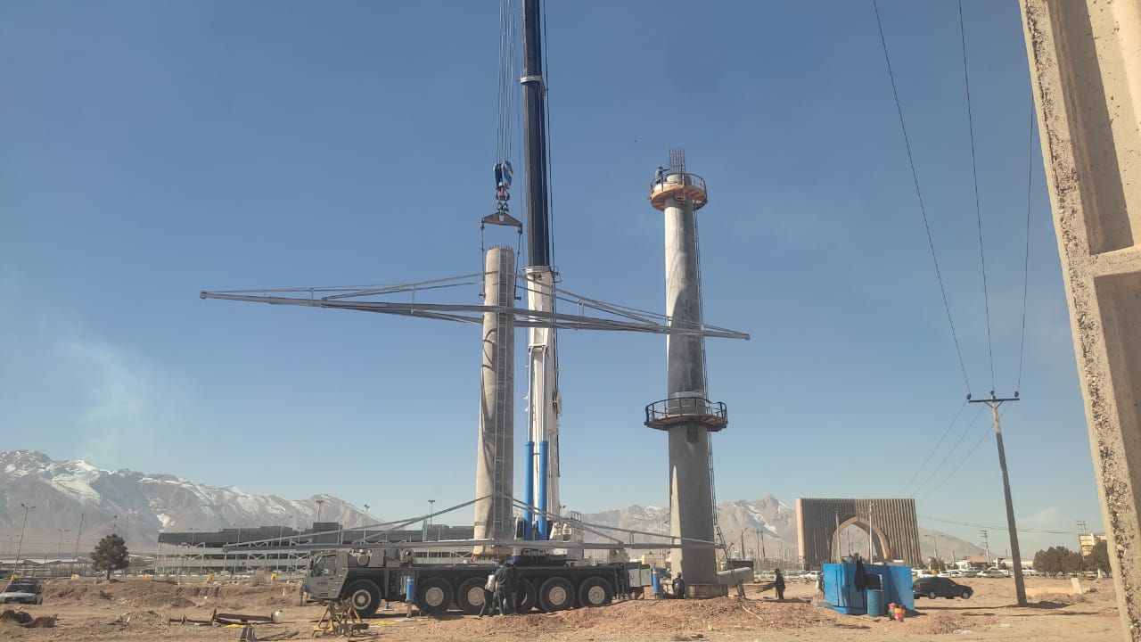 گزارش تصویری از ادامه عمليات احداث پروژه “خط دو و چهار مداره ۴۰۰/۶۳ کیلوولت نیروگاه شهید منتظری به پست امیرکبیر اصفهان ” به همت همکاران متخصص و تلاشگر شرکت پارس ساختار   💎پارس ساختار نماد تلاش و پویایی