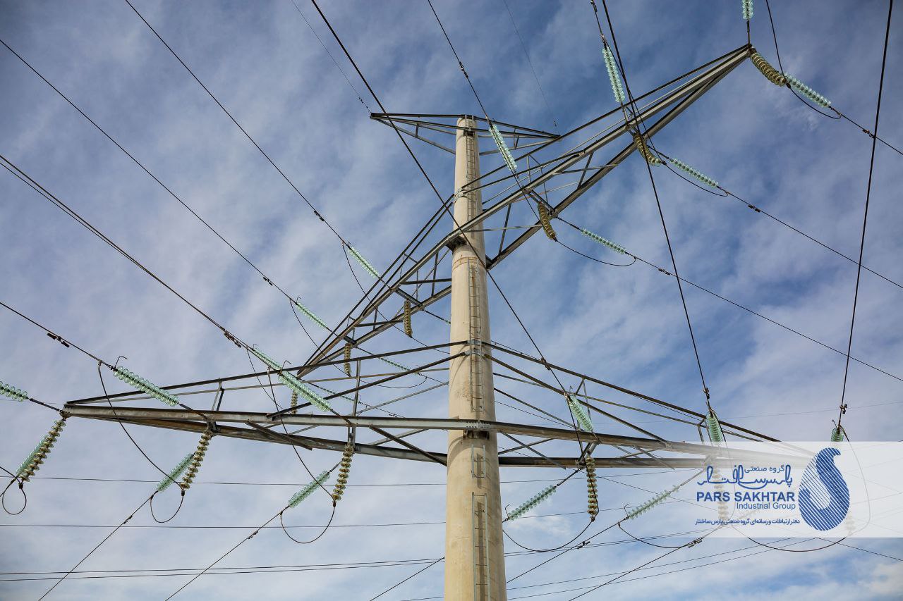 سری دوم گزارش تصویری در یک روز برفی از پروژه ماندگار « ۲۳۰ و ۱۳۲ کیلوولت پست والی تبریز به سردرود»  با استفاده از دکل های تک پایه خود ایستای بتنی پارس ساختار    💎پارس ساختار نماد تلاش و ایستایی