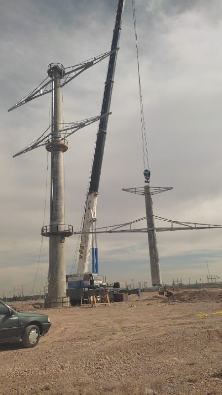 گزارش تصویری از ادامه عمليات احداث پروژه “خط دو و چهار مداره ۴۰۰/۶۳ کیلوولت نیروگاه شهید منتظری به پست امیرکبیر اصفهان ” به همت همکاران متخصص و تلاشگر شرکت پارس ساختار   💎پارس ساختار نماد تلاش و پویایی