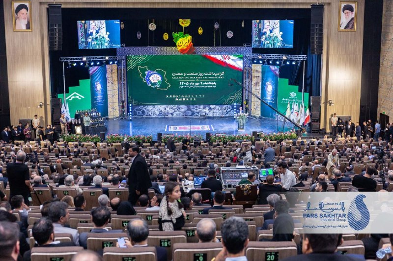 از نوآوری در صنعت برق تا توسعه زنجیره فولاد؛  تقدیر جامعه صنعت از مهندس اباذر  مهندس اباذر، رئیس هیئت عامل گروه صنعتی پارس ساختار، به پاس سال‌ها فعالیت، نوآوری و نقش‌آفرینی در صنعت، به عنوان پیشکسوت برگزیده صنعت آذربایجان شرقی معرفی و تجلیل شد.
