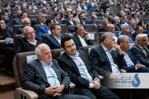 از نوآوری در صنعت برق تا توسعه زنجیره فولاد؛  تقدیر جامعه صنعت از مهندس اباذر  مهندس اباذر، رئیس هیئت عامل گروه صنعتی پارس ساختار، به پاس سال‌ها فعالیت، نوآوری و نقش‌آفرینی در صنعت، به عنوان پیشکسوت برگزیده صنعت آذربایجان شرقی معرفی و تجلیل شد.